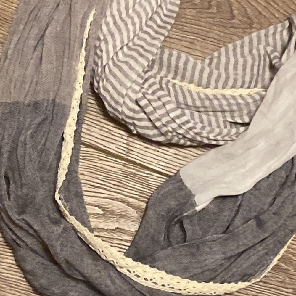 Scarf - Picture 2 of 2
